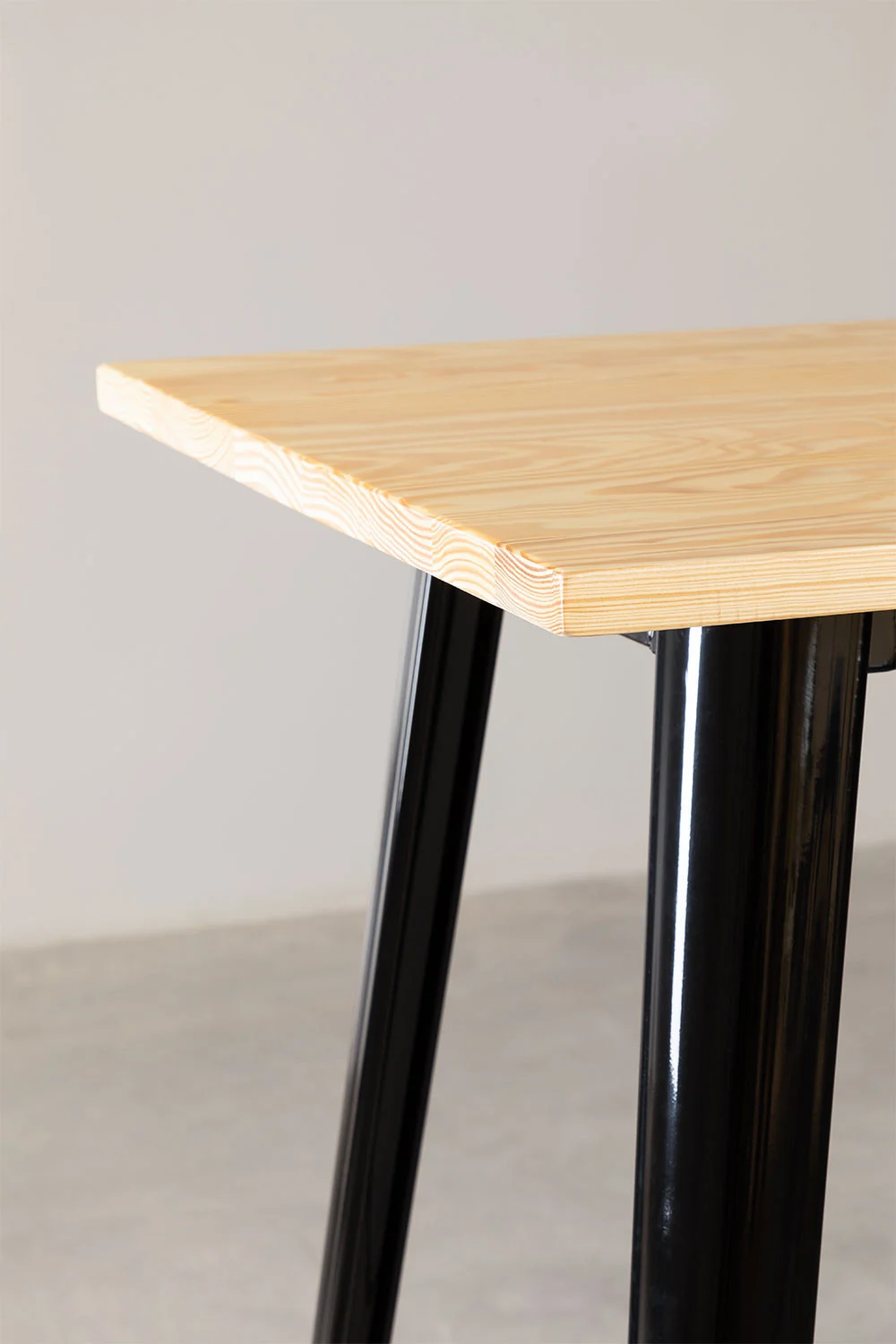 Mesa de Bar Tolix Negra con Cubierta de Madera 60x60x105