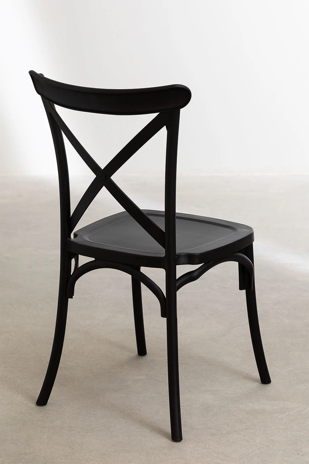 Combo Restaurante Mesa 60x60 y 4 Sillas Crossback Negras